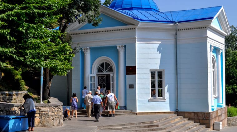 Павильон источника «Славяновский». Железноводск